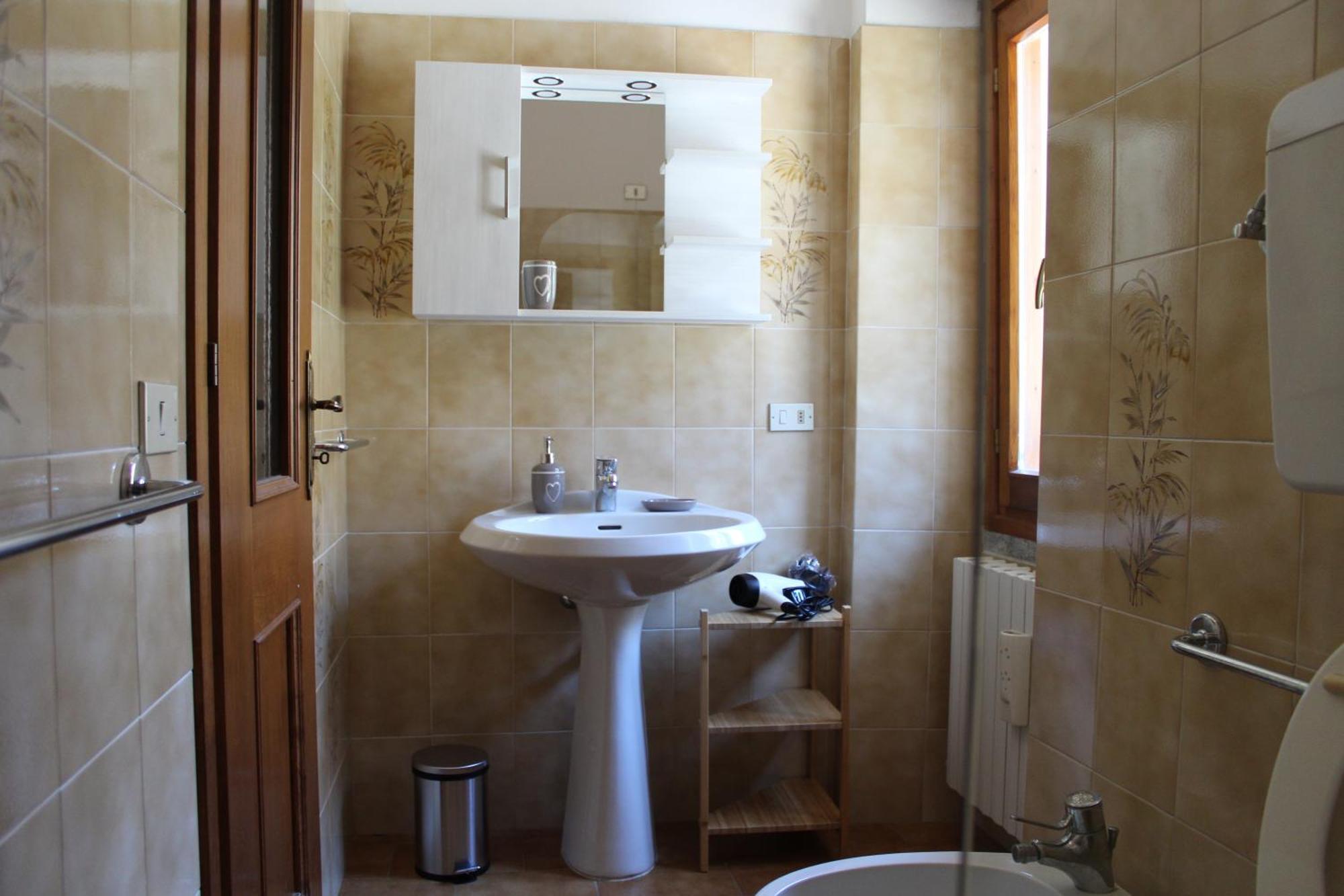 Riva Bianca Castle Holiday Home Lierna Extérieur photo